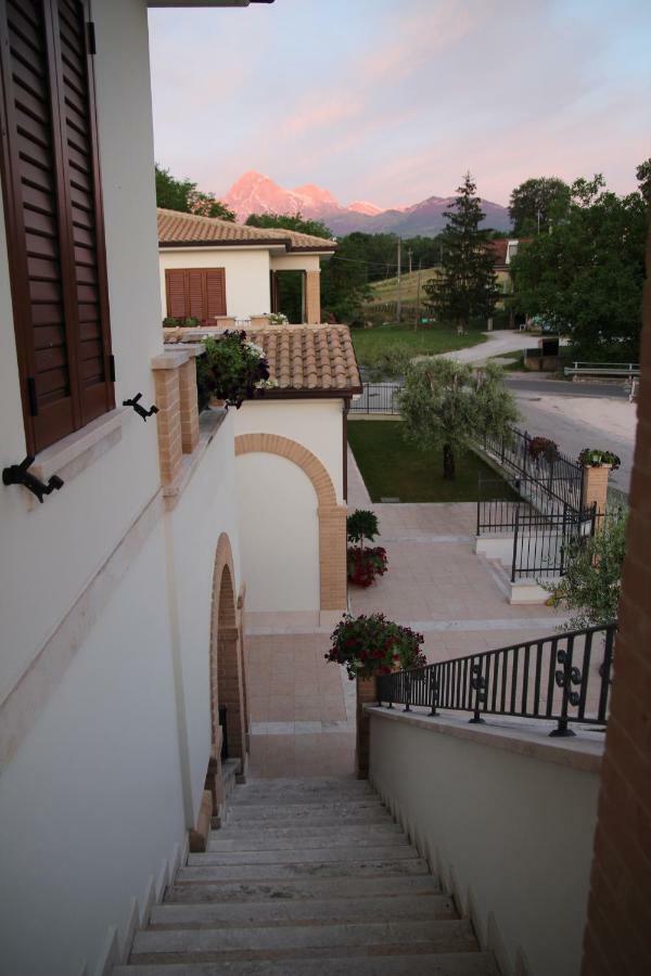 Residence Stella Del Gran Sasso Colledara Exterior photo